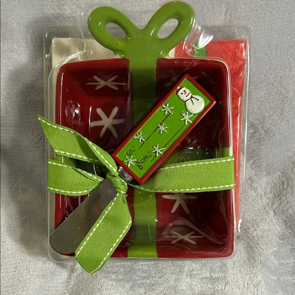 Real Home “Let Us Entertain You!” Gift Set NWOT - Picture 2 of 6